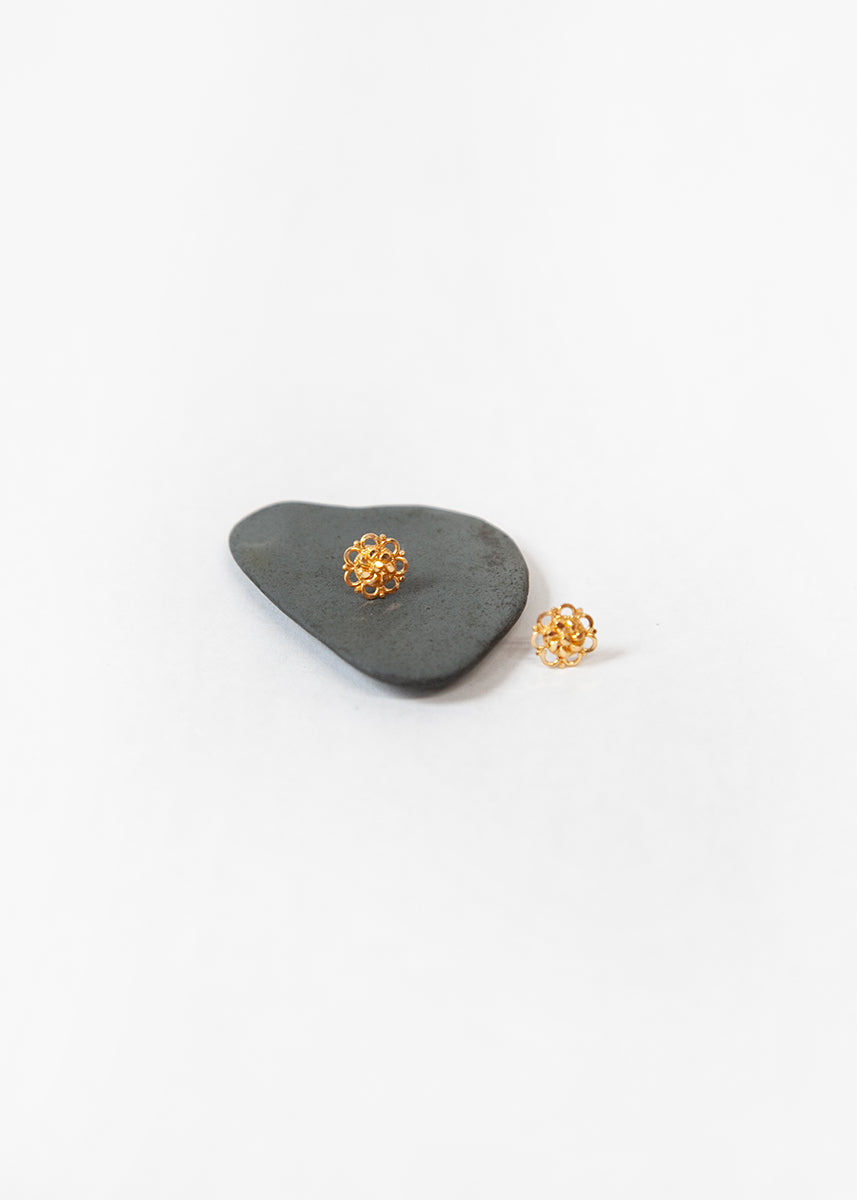 Cottage Studs Small