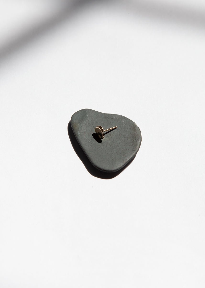 Quarry Pebble Stud (single)