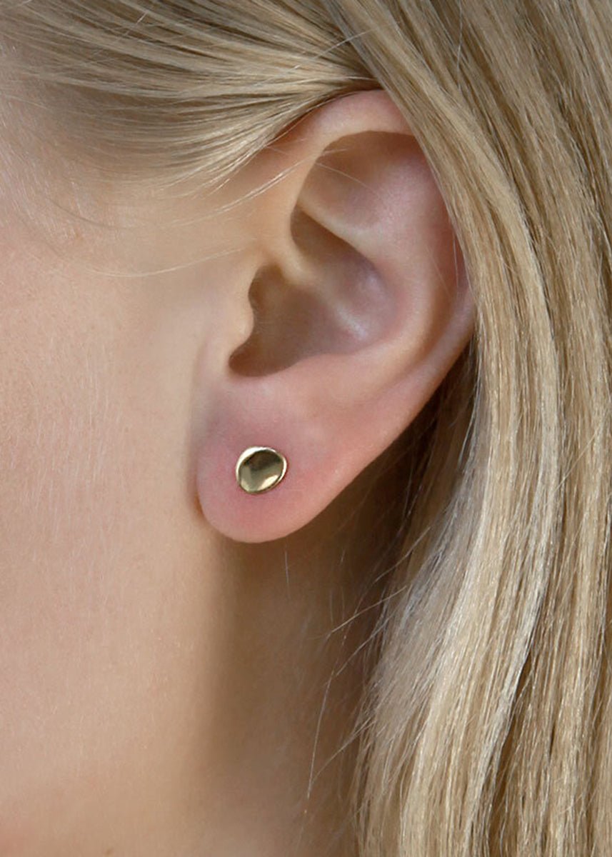 Quarry Pebble Stud (single)